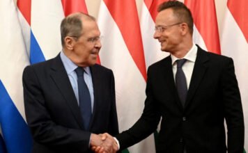 Politico: Kizárja a magyarokat az EU az érzékeny tárgyalásokról, hogy ne szivárogtassanak az oroszoknak