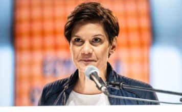 Pottyondy Edina: Nem pusztán árad a Tisza. Ez gátszakadás