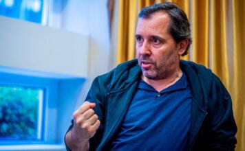 Schilling Árpád: Gratulálok minden Kossuth-díjasnak, akik csöndesen, megbújva vagy lelkesen, röfögve vettek részt a NER kiépítésében