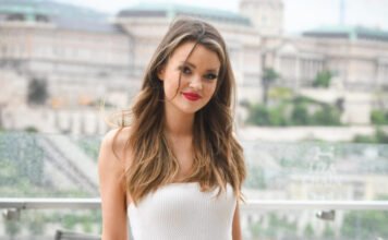 Sokk: Kárpáti Rebeka is külföldön ragadt az iráni konfliktus miatt