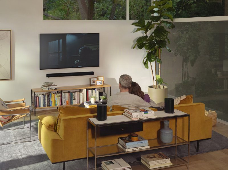 Sonos Play &eacute;s Era 100 SL: a hordozhat&oacute; &eacute;s az olcs&oacute;bb - &iacute;me a Sonos k&eacute;t vadi&uacute;j hangsz&oacute;r&oacute;ja