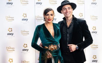 „Szavazzatok a Fideszre” című dalra táncolt a Hősök terén Tóth Gabi párja, Papp Máté Bence