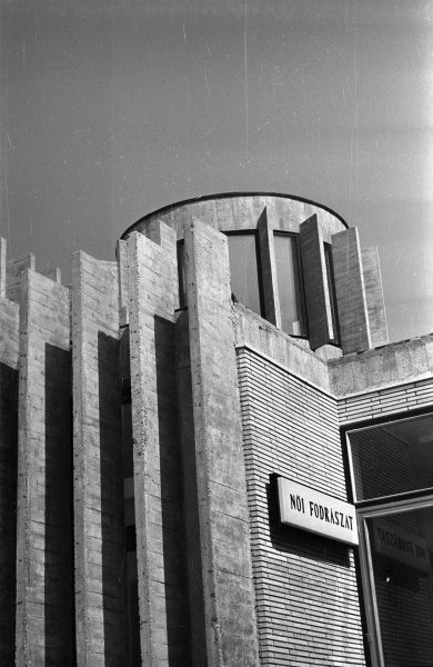 Szépséges magyar betonszörnyek – képgaléria brutalista építészetünk gyöngyszemeiről