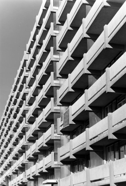 Szépséges magyar betonszörnyek – képgaléria brutalista építészetünk gyöngyszemeiről