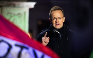 Szijjártó: A lehallgatási lista nem teljes