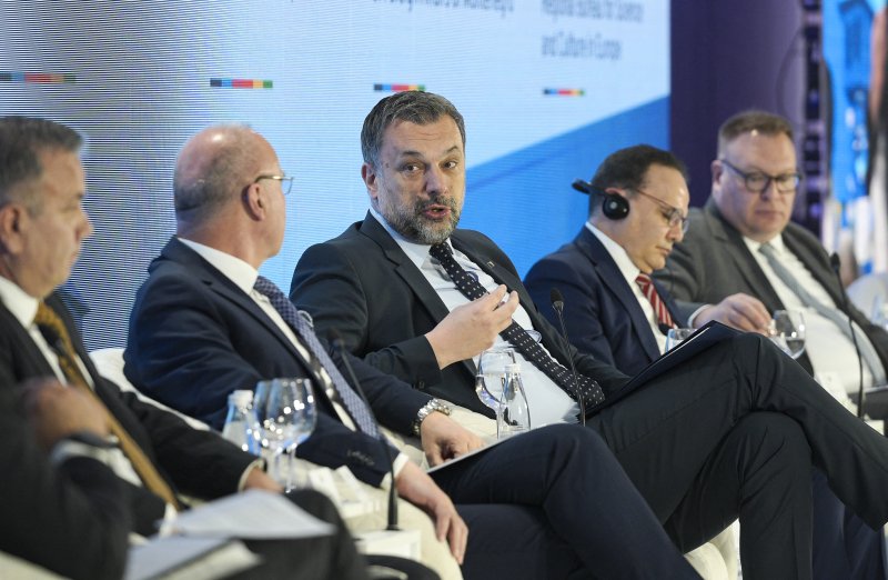 Szijj&aacute;rt&oacute; egy olyan sz&aacute;mot mondott az orosz g&aacute;zr&oacute;l, amit a korm&aacute;ny eddig elhallgatott