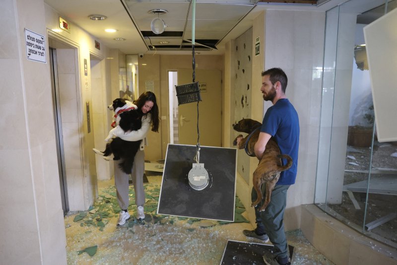 Tel-Aviv k&ouml;zpontj&aacute;ban csap&oacute;dott be egy ir&aacute;ni rak&eacute;ta