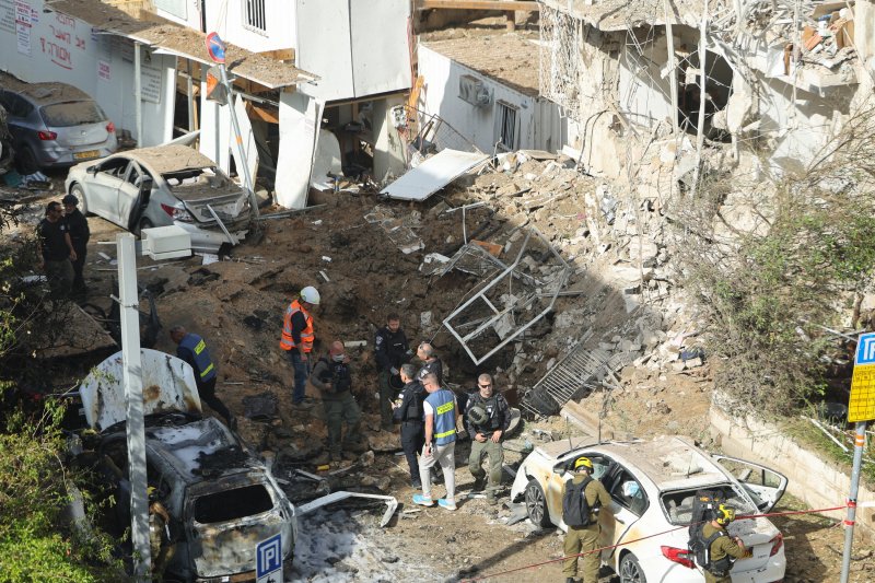 Tel-Aviv k&ouml;zpontj&aacute;ban csap&oacute;dott be egy ir&aacute;ni rak&eacute;ta