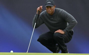 Tiger Woods autóbalesetet szenvedett, ittas vezetés gyanúja miatt letartóztatták
