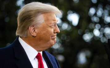 Trump ünnepel, és örül annak, hogy meghalt az FBI egykori igazgatója