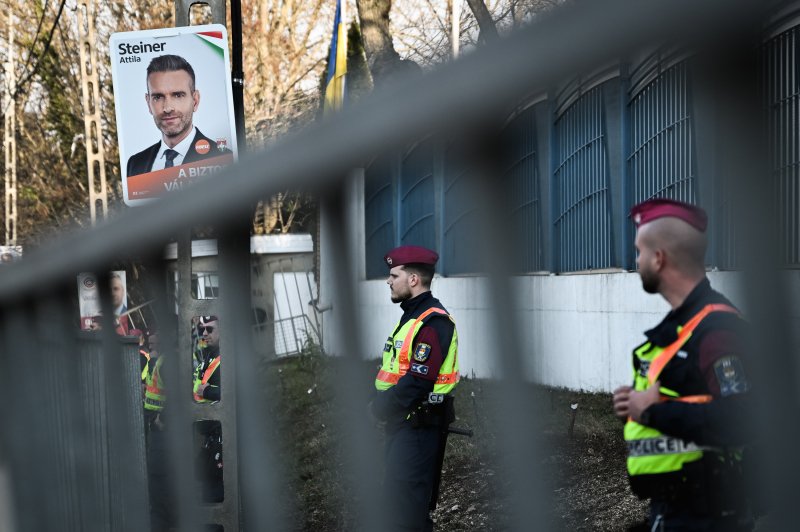 T&uuml;ntet&eacute;s az ukr&aacute;n nagyk&ouml;vets&eacute;g előtt