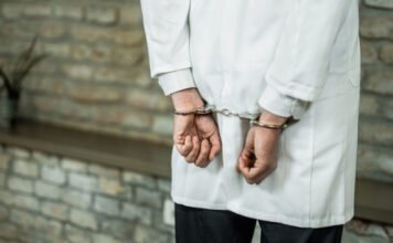 Vád alatt a transzneműeket ellátó kiskunhalasi orvosok