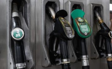 Van, ahol ötliteres kannákba tankolják a 95-öst, a gazdák elkezdték bespájzolni a gázolajat