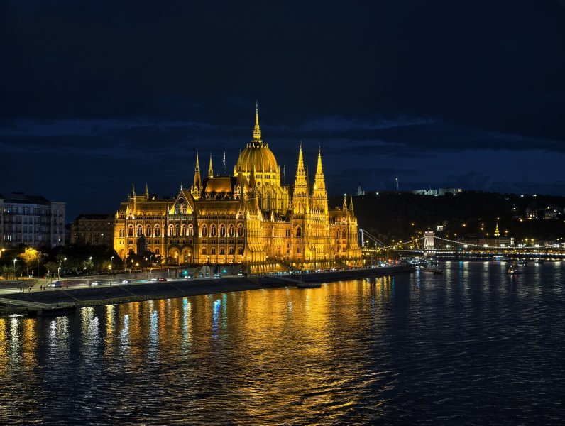 Vivo X300 Pro: Már hazai mobilszolgáltatónál is elérhető napjaink egyik legjobb fotós mobilja