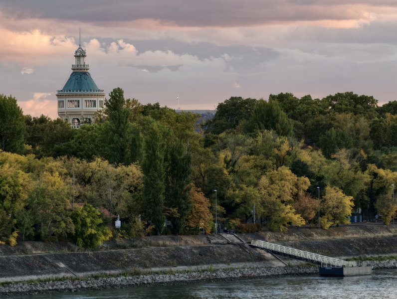 Vivo X300 Pro: Már hazai mobilszolgáltatónál is elérhető napjaink egyik legjobb fotós mobilja