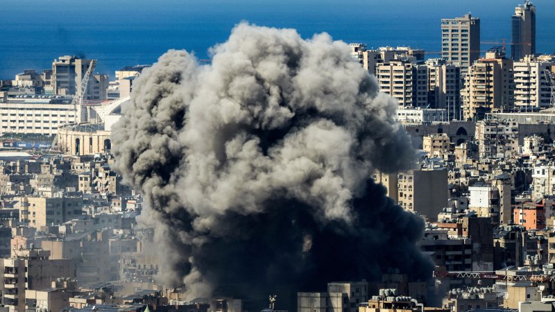 Von der Leyen Orb&aacute;nnak: Strat&eacute;giai hiba lenne visszat&eacute;rni az orosz energi&aacute;hoz