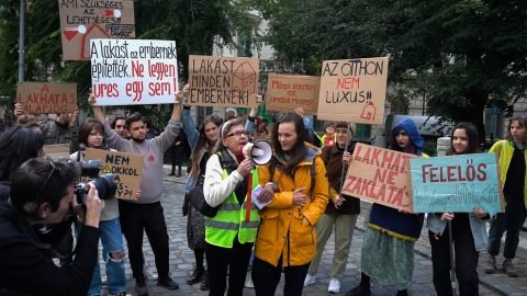 A korm&aacute;nyzati iparos&iacute;t&aacute;s &aacute;ra: Debrecenben a leg&eacute;lesebb a lakhat&aacute;si v&aacute;ls&aacute;g