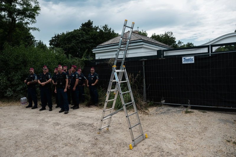 Antilopok Hatvanpuszt&aacute;n, magyar rode&oacute; &eacute;s kil&oacute;nyi lecs&oacute;t cipelő serpa &ndash; v&aacute;logat&aacute;s fot&oacute;riportereink d&iacute;jazott k&eacute;peiből