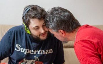 „Az egy dolog, hogy felvisszük neki a tejet és kenyeret, de mi adjuk a biztonságot” – a házi idősgondozás szépségei és nehézségei