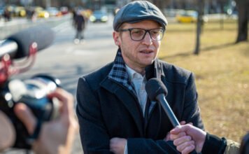 Demeter Szilárd: Ennyi volt, kalap-kabát, elegük van belőlünk