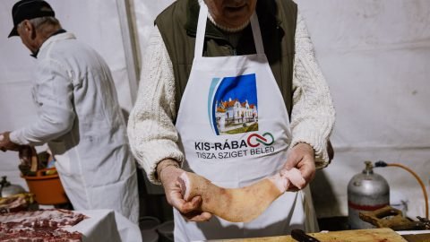 Ebben a h&aacute;rom ker&uuml;letben m&eacute;g a Fidesz vezet, de k&ouml;nnyen megfordulhat az &aacute;ll&aacute;s