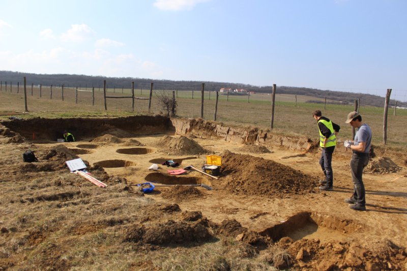 Eltűnt kult&uacute;ra t&aacute;rgyaira bukkantak Nemesv&aacute;mosn&aacute;l