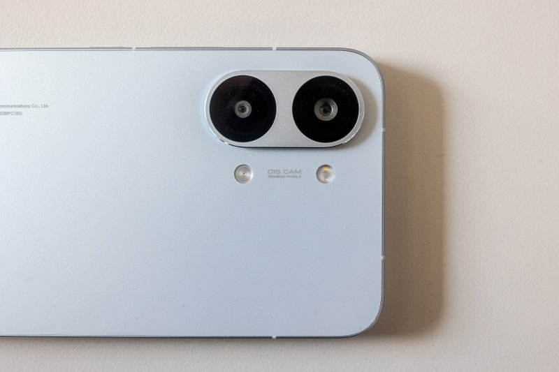 Ezt a telefont keresed, ha fontos a hatalmas akkumul&aacute;tor &eacute;s a sebess&eacute;g, de nem akarsz 200 ezern&eacute;l t&ouml;bbet fizetni