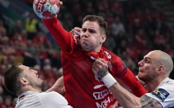 Félidőben vesztésre állt, a hajrában hengerelt a Veszprém