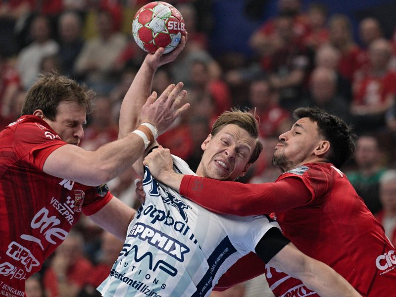 Félidőben vesztésre állt, a hajrában hengerelt a Veszprém