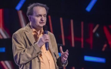 Galla Miklós szerint az egészségügyben való rendrakást az ő műtétjével kellene kezdeni