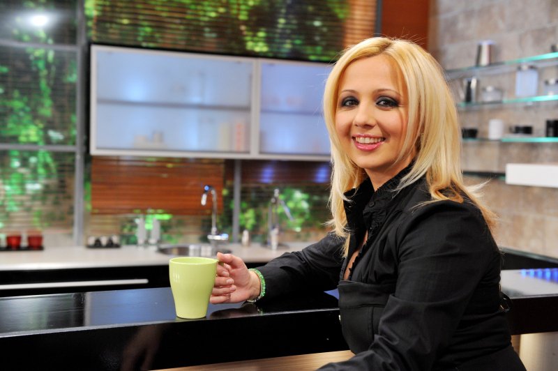 Gombos Edina hapt&aacute;kba &aacute;ll&iacute;totta csal&aacute;dj&aacute;t: ők vigy&aacute;znak majd gyerekeikre az &Aacute;zsia Expressz alatt