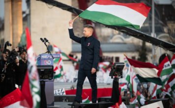 Guardian: Magyar Péternek nem lesz könnyű dolga