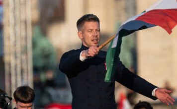 Habony és Garancsi online fogadási oldalán is Magyar Péter áll jobban