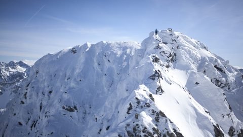 Hat embert &ouml;lt meg a lavina Oroszorsz&aacute;gban