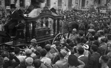 Hemingway is megsiratta a magyar katona halálát