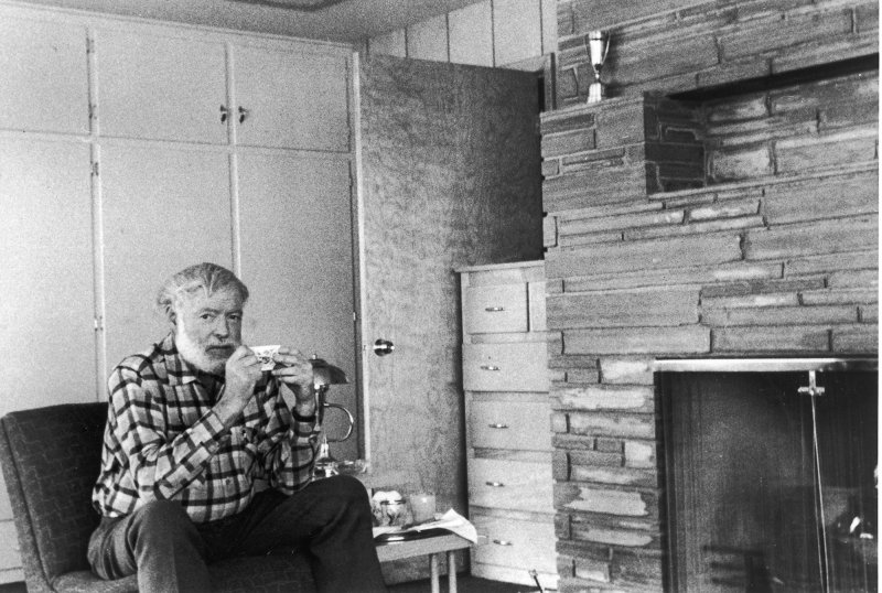 Hemingway is megsiratta a magyar katona hal&aacute;l&aacute;t