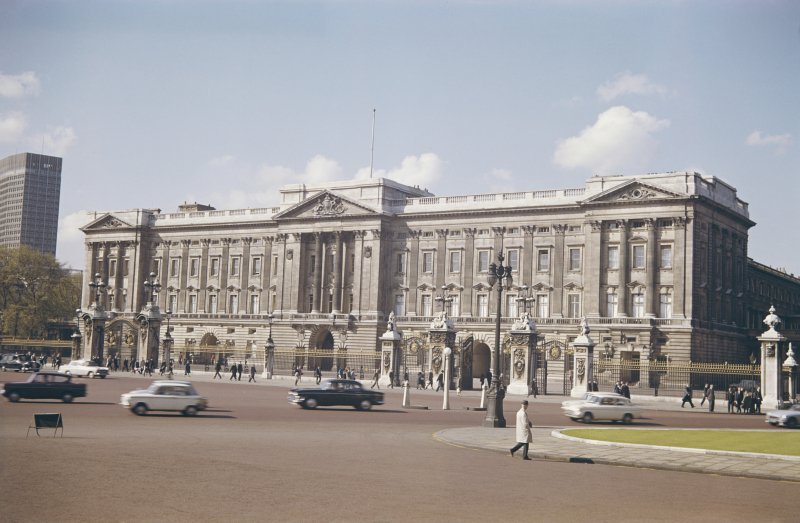 Hogyan tal&aacute;lt egym&aacute;sra Erzs&eacute;bet kir&aacute;lynő &eacute;s &eacute;lete hű t&aacute;rsa, F&uuml;l&ouml;p herceg?