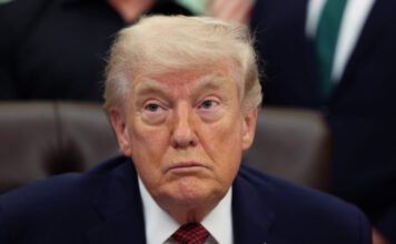 Holnap lejár az iráni tűzszünet, Trump kijelentette, hogy nem fogja elsietni a háború lezárását