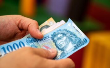 ING: reális cél a 350 forintos euróárfolyam az év közepére