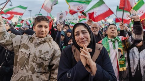 Ir&aacute;n dr&oacute;n-&eacute;s rak&eacute;tat&aacute;mad&aacute;sokat ind&iacute;tott a szomsz&eacute;dos orsz&aacute;gok ellen