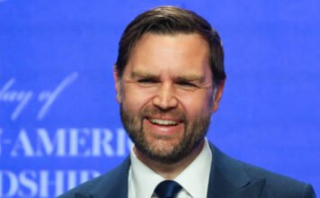 JD Vance megérkezett Iszlámábádba