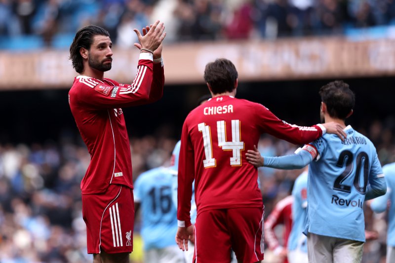 Kiakadtak Szoboszlai Dominik mutogat&aacute;s&aacute;n a Liverpool-szurkol&oacute;k