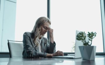 Kiégés ellen szabadsággal? Egyre több cég ismeri fel: a pihenési lehetőség biztosítása alapfeltétel