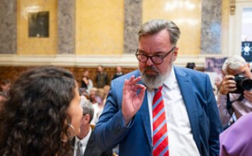 L. Simon László: A csaholóknak bocsánatot kell kérniük Orbán Viktortól