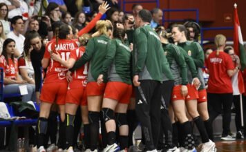 Leszedte a mezt az ellenfélről a magyar női kézis