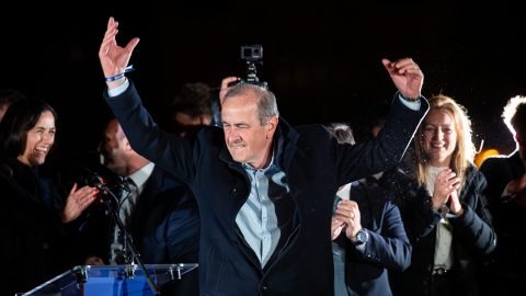 Leszerelteti az arcfelismerő rendszert a k&oacute;rh&aacute;zakban Hegedűs Zsolt