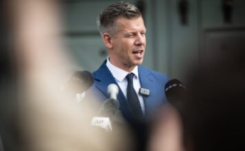 Magyar Péter egyeztetett a gimnáziumi igazgatókkal, de a miniszter személye nem került szóba