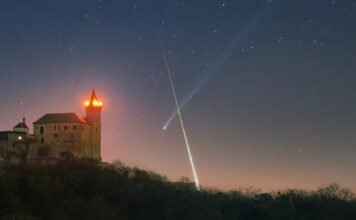 „Mennyi esély volt erre?” – ennél tökéletesebben időzített fotót aligha fog ma látni