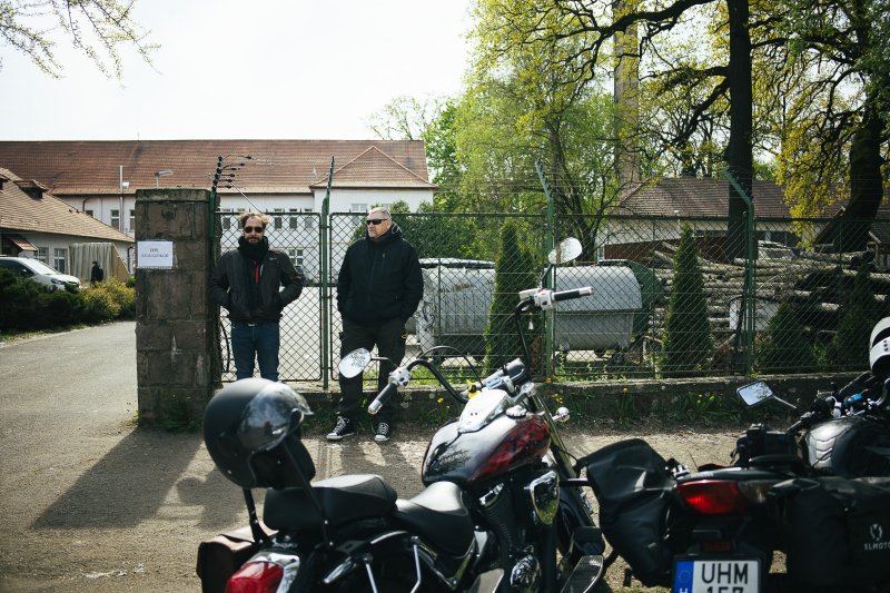 "Mi van, te fehér seggfej?" – pattanásig feszült a hangulat a hevesi romatelepen, ahol négy éve 97 százalékkal nyert a Fidesz