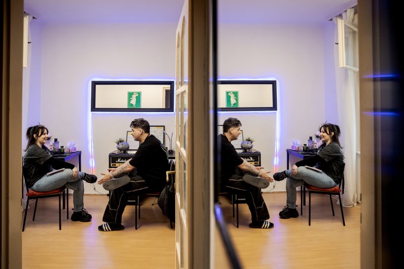 Mikee Mykanic: Gyűl&ouml;l&ouml;m, amikor a politika a t&eacute;ma, de most nem lehet m&aacute;sr&oacute;l sz&oacute;